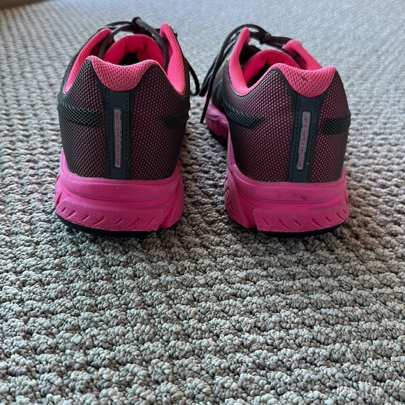 ASICS Shoes - Picture 4 of 7